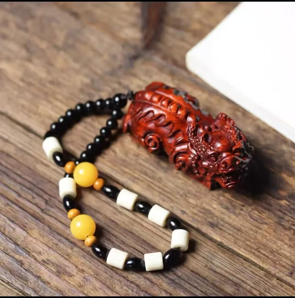 纯手工紫檀木创意貔貅手把件