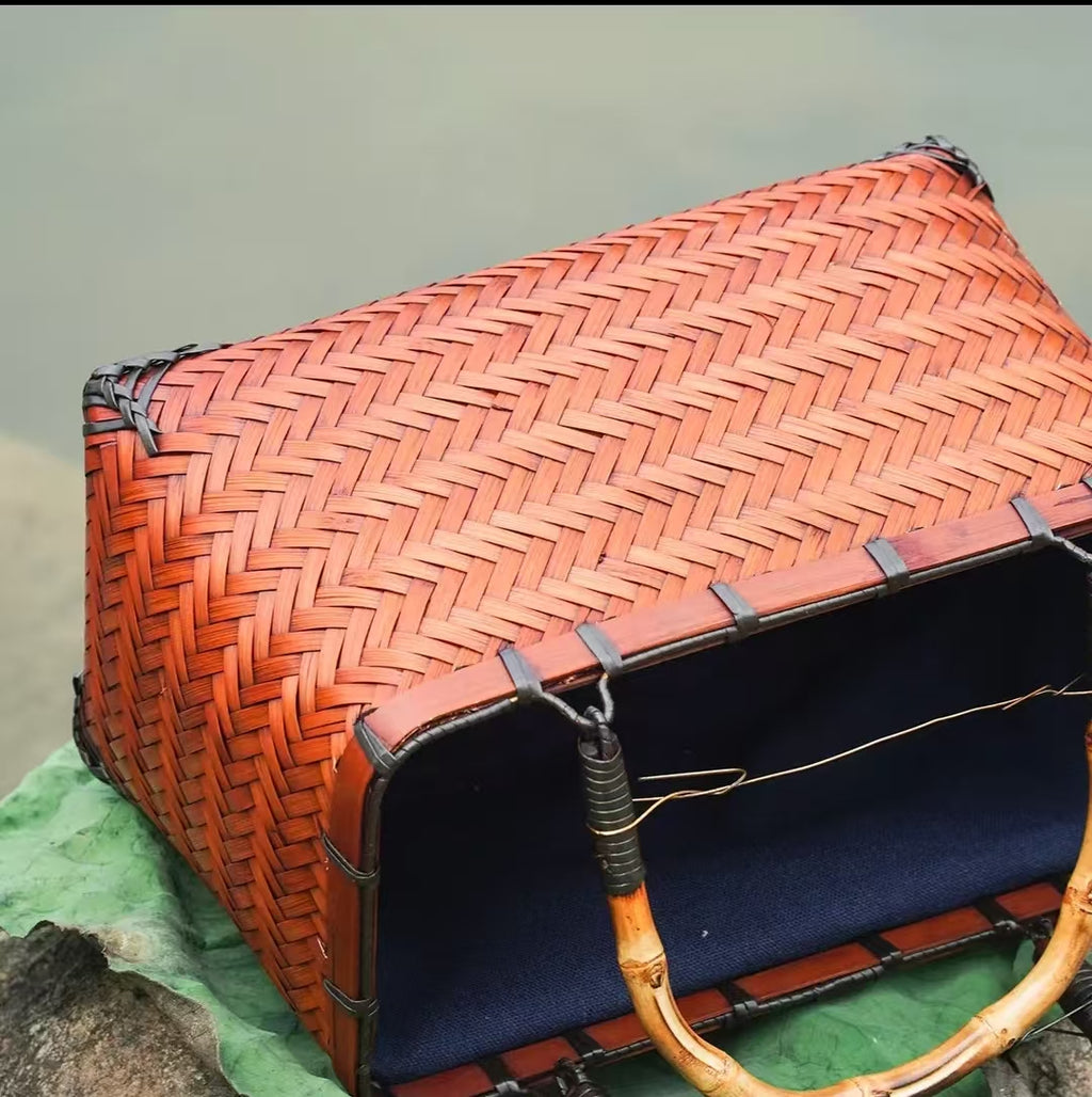 Bamboo-woven vintage bag